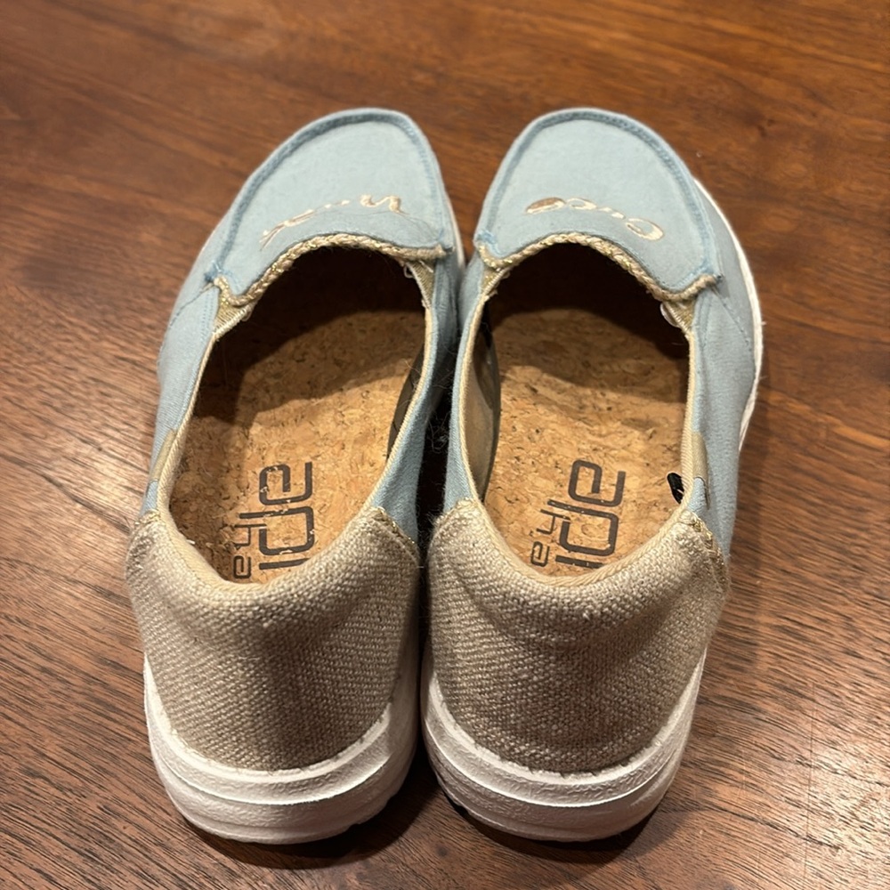 Hey Dude Light Blue Slip-On Shoes, Size 7 - Picture 2 of 5
